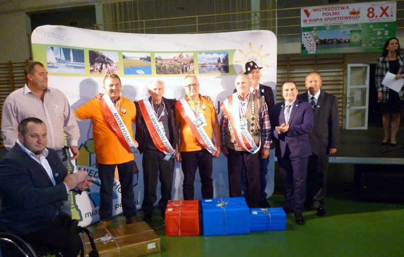 miedzy ksiazyk
